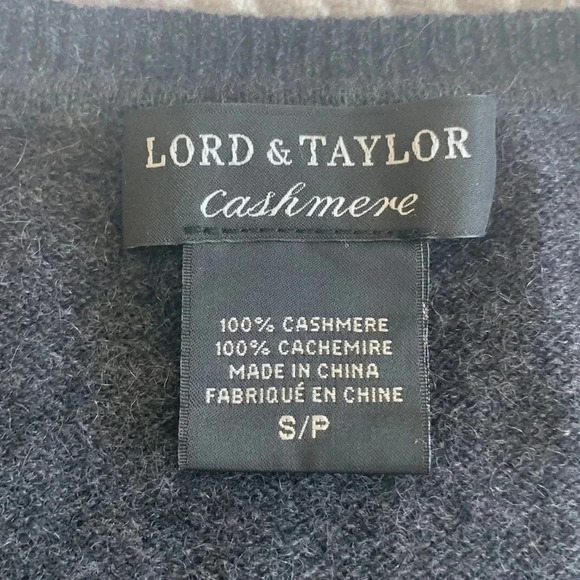 Lord & Taylor charcoal Gray cashmere V-neck sweater - Picture 3 of 7